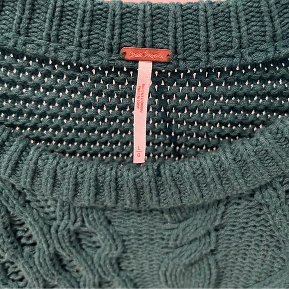 *RARE* free people Leslie cable knit sweater size L - Picture 4 of 6